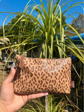 Y2K leopard print clutch